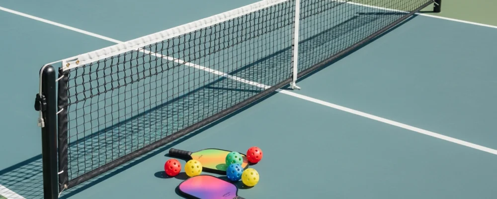 Reglamento de pickleball: dimensiones de pista, red y equipamiento oficial, guide complet sur Reglamento Pickleball: Guía ...
